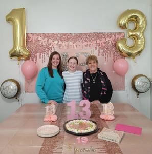 Meet your Posher, Laurie